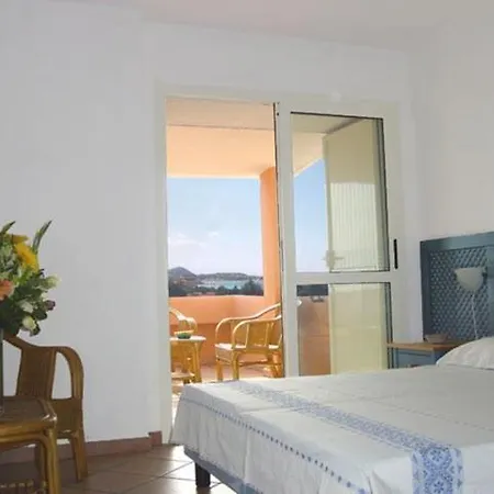 La Chimera Apartahotel Villasimius