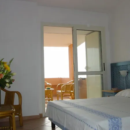 La Chimera Aparthotel